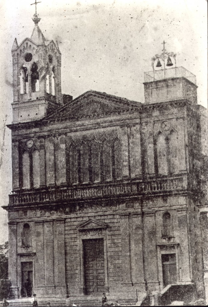 Facciata Chiesa con campanile